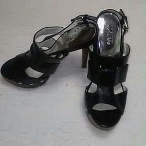 FLASH SALE 👀👀 Michael Kors Heels nwot
